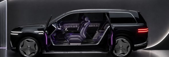 Genesis GV90: Rolls-Royce-Style Coach Doors Confirmed for 2026